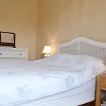 Spacious 1 Bedroom Stockbridge Flat